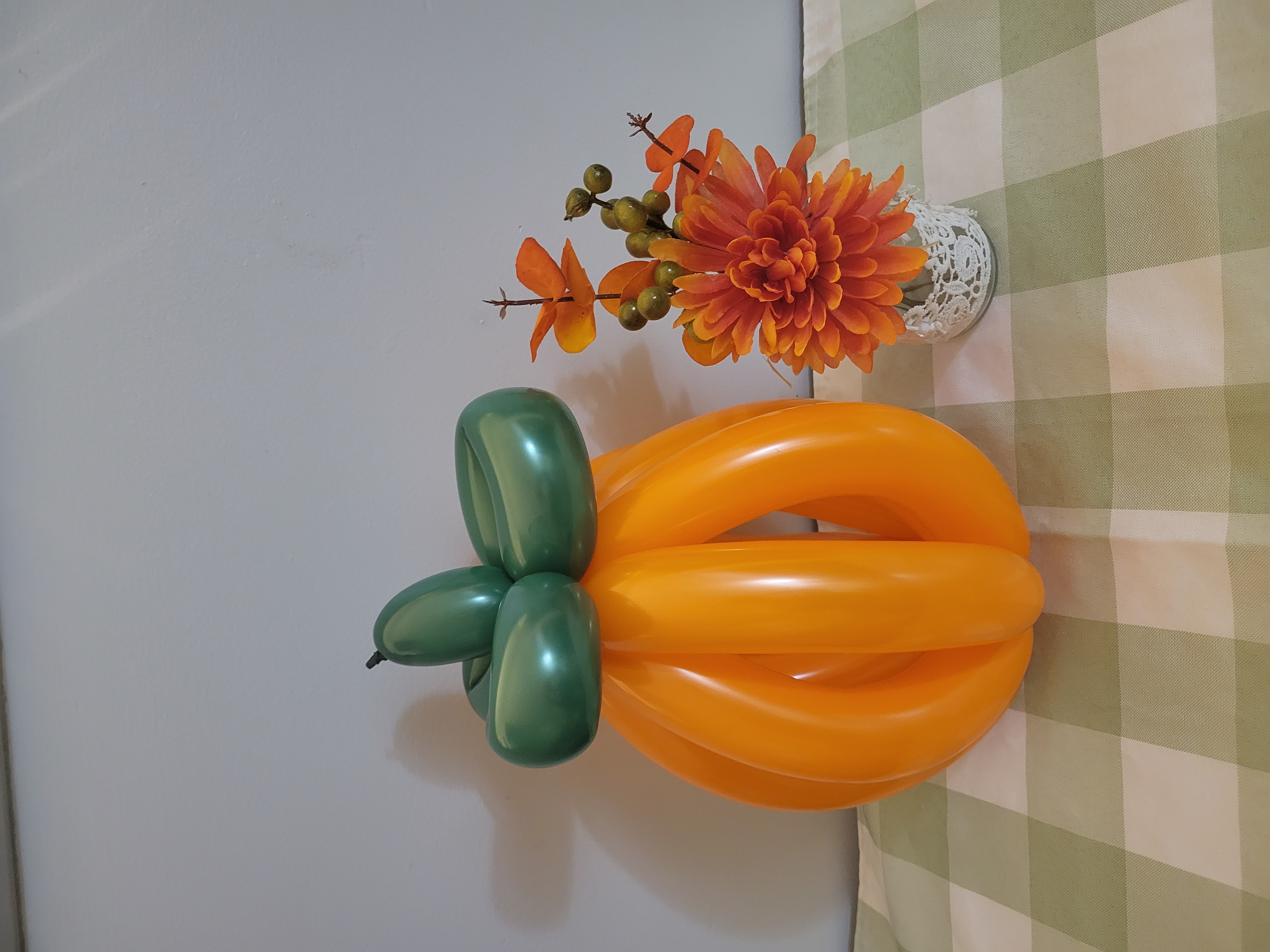 balloon pumpkin