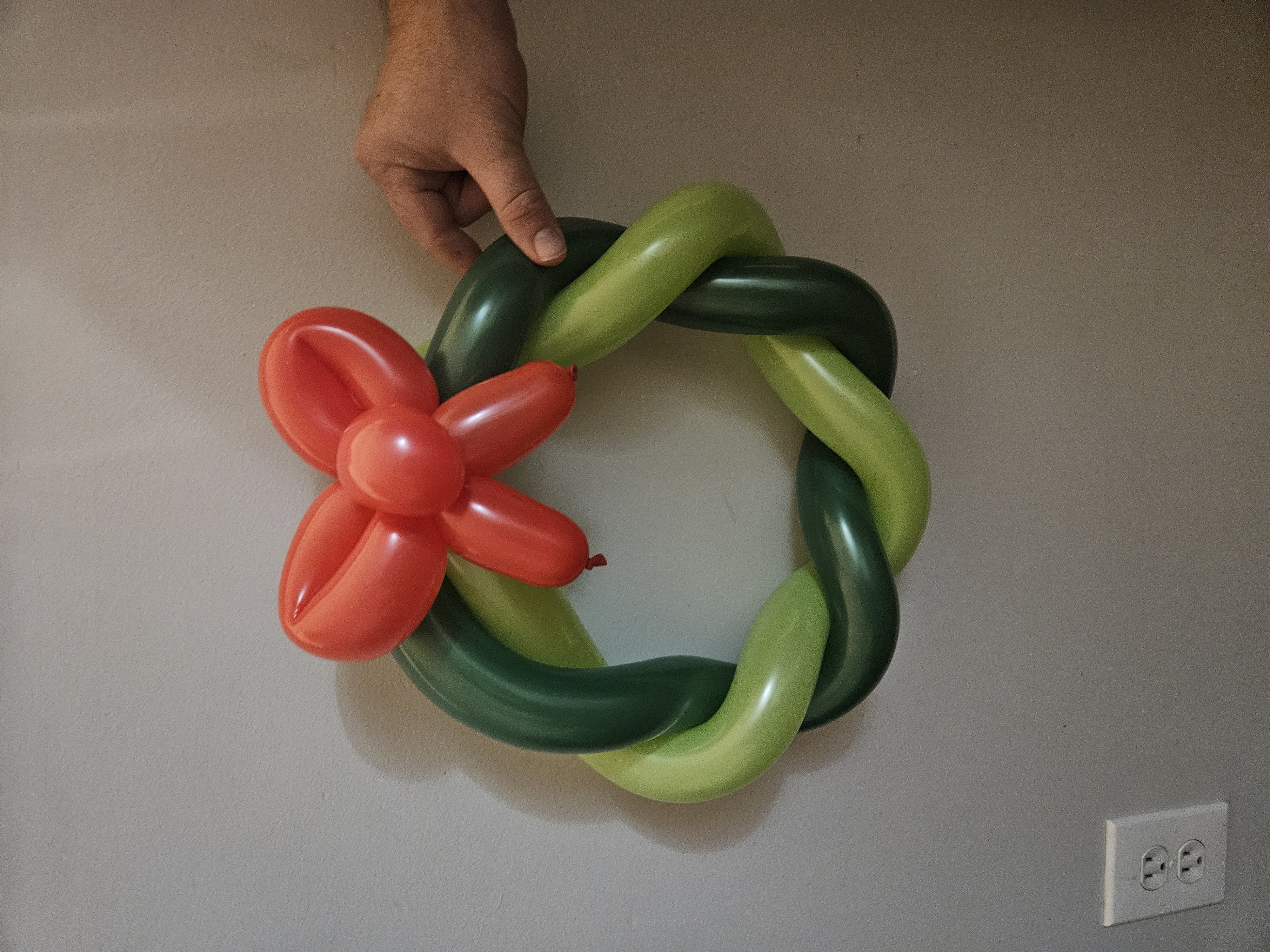 balloon wreath