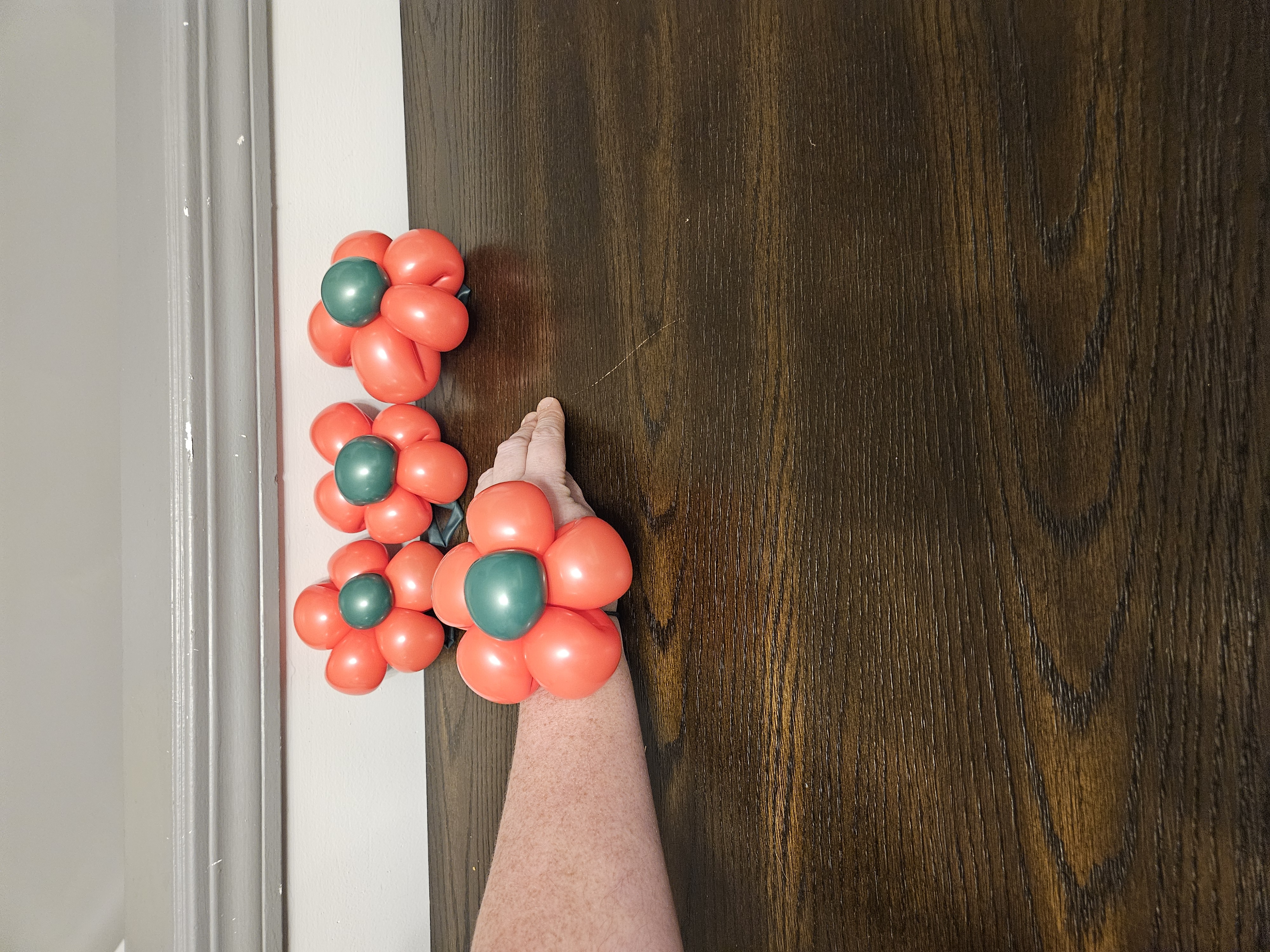 balloon wrist flowers