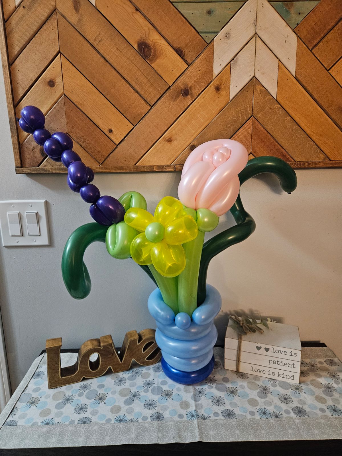 balloon flower vase